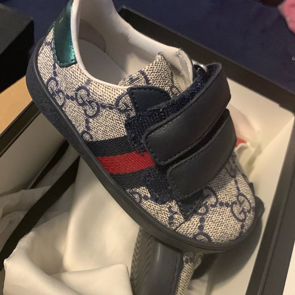 Gucci shoes still in good condition
